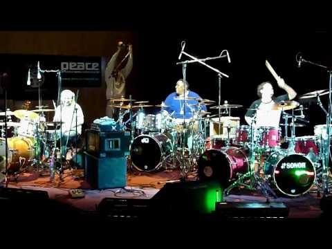 Derek Roddy vs Eric Moore & Denis Popov drum battle (Metal Chops vs Gospel Chops) in Moscow part 2