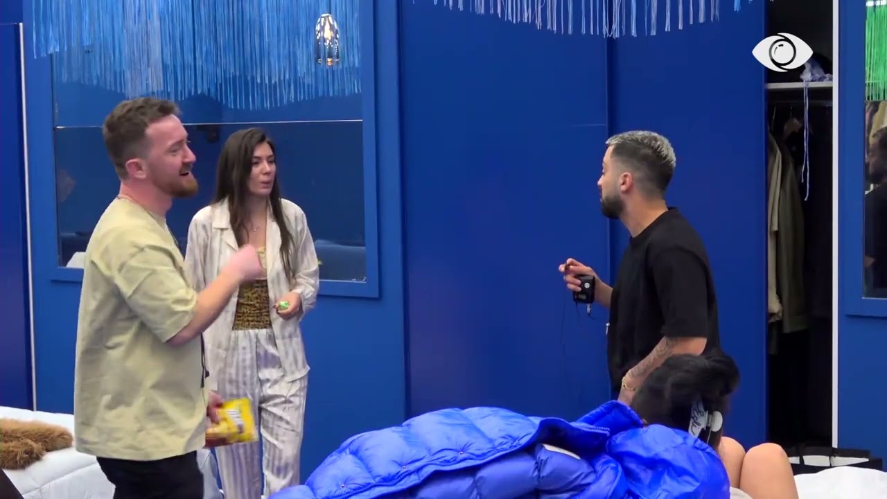 “Unë s’të kam ofenduar ndonjëherë”/ Tiri kërcen para Vserlos: A ke ardhur për të luajtur, luajmë…