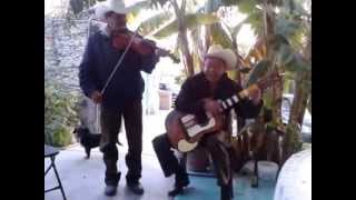 preview picture of video 'Viejo Bolsa, Mandilon y Cacerolo - Duo Zimapán'