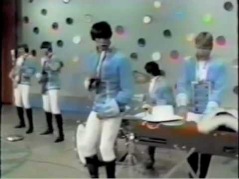 Him or Me - What's It Gonna Be - Paul Revere and the Raiders Better Audio