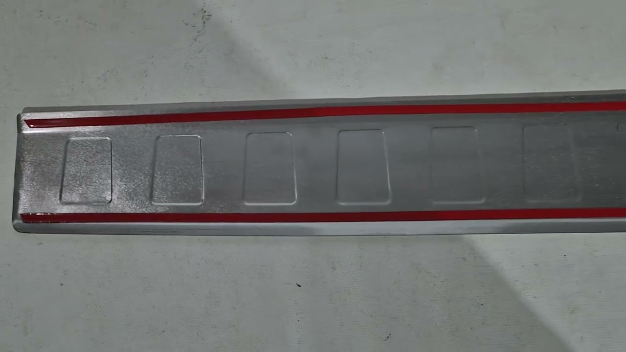 Накладка на задний бампер Carmos V2 нержавейка Video 1