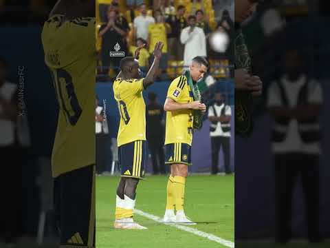 Ronaldo waves Saudi-flag scarf after match interrupted by missile alert | #AJ shorts