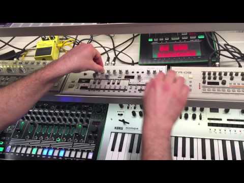 Acid Jam Session (Roland Boutique TR09 TB03 - AIRA TR8 - Cyclone TT303)