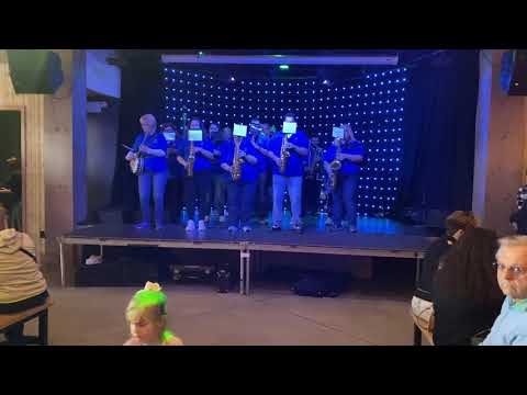 Hegeman String Band "Working My Way Back To You" | 2020 Mummers Mardi Gras