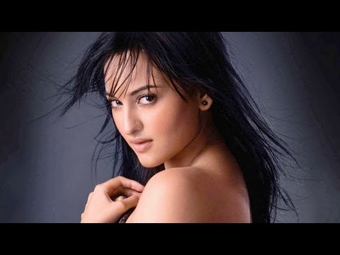 Sonakshi Stuck In Akshay-Shirish Cold War