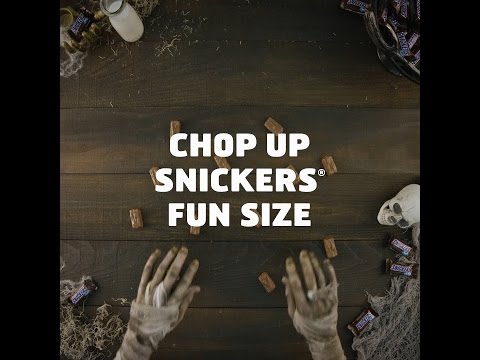 SNICKERS® - Halloween Mummmmy Cake