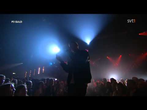 download lagu mp3 mp4 Familjen Det Var Jag Live P3 Guld, download mp3 Familjen Det Var Jag Live P3 Guld free downloadn, video klip Familjen Det Var Jag Live P3 Guld