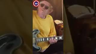 Keith Richards - Warming up Chuck Berry - Guitar Riff #shorts #solo #keithrichards #therollingstones