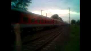 preview picture of video 'My First Railfanning Trip-12301 HWH Rajdhani Exp with GZB WAP-7#30208'