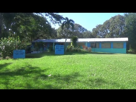 Concluyen labores de reparación y mantenimiento en escuelas primarias del municipio Media Luna.