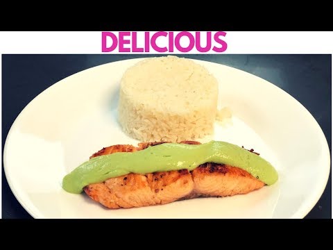 Salmon With Yogurt and Avocado Sauce