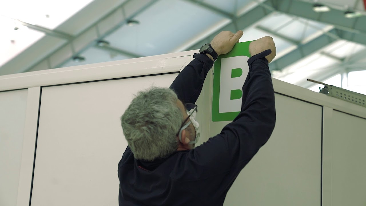 Ideiglenes kórház a marosvásárhelyi egyetemi sportcsarnokban