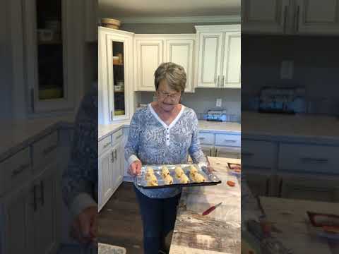 CRESCENT PEPPERONI ROLLUPS by Mama Sue's Southern Kitchen | Game Day Food | Kid friendly appetizers