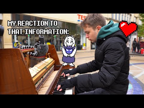 I played FALLEN DOWN (Undertale) on piano in public!