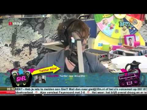 Tiesto supporting Bassjackers @ 3FM (Dutch)