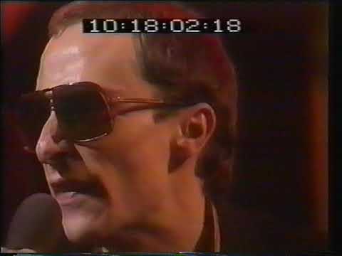Graham Parker & The Rumour - New York Shuffle -  Top Of The Pops - 8th December 1977