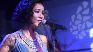 Jhene Aiko performing &quot;To Love &amp; Die&quot; at Uncapped in Philadelphia