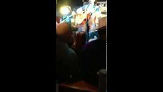 Tracy Lawrence &quot;I threw the rest away&quot; New song Live