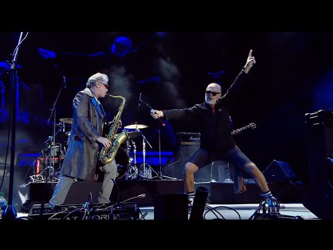 La Kermesse en Cosquín Rock UY 2023 - Preso en mi ciudad (con Chino Laborde)