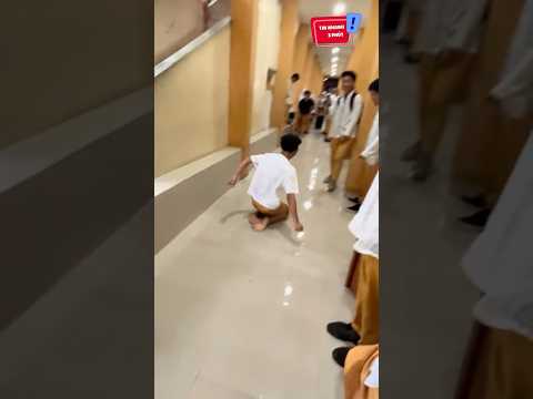 Hành lang ở trường của tôi kiểu: 😂 #shorts