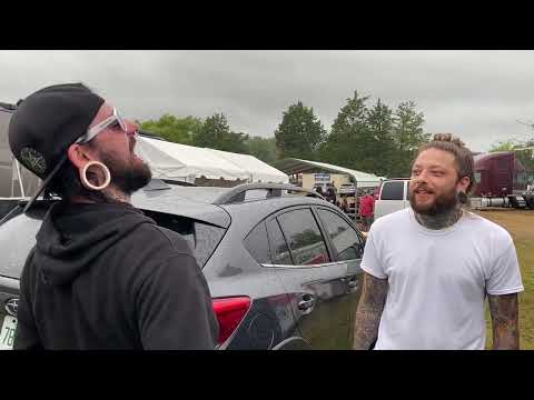 Taylor battles one of my favorite frontmen the bad ass Tom Barber from Chelsea Grin!!!!