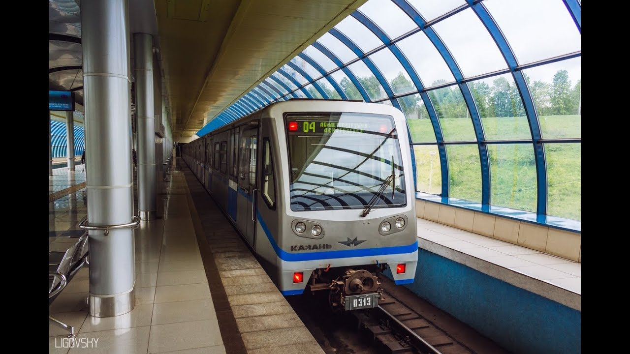 Казанское метро. Поезда на станциях и в депо
