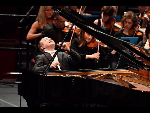 Rachmaninoff Piano Concerto No. 3 in D minor - Alexander Gavrylyuk - BBC Proms 2017