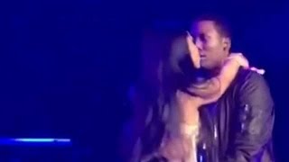 Nicki Minaj Kisses & Licks Meek Mill on Stage 