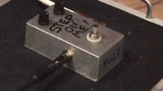 Video thumbnail for BYOC Build Your Own Clone Fuzz & Triboost Guitar effects pedal demo w Kingbee Tele & Jaguar Twin by gearmanndude