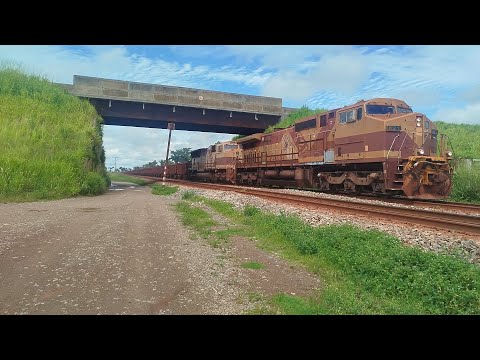 Trem de Minério EFC com 3 Dash-9 na composição e Sd70m vindo de Carajás-PA carregado!