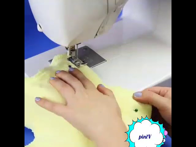 Vídeo relacionado con Cojín con forma de estrella, cojín decorativo para sofá y habitación (blanco, 30 cm)