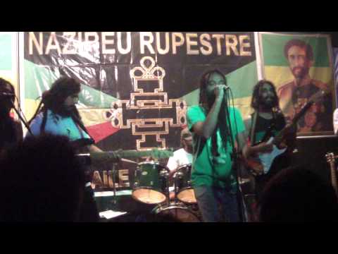 Nazireu Rupestre - Meu Poder e Minha Força é Jah - CCPC - 13/01/2012.
