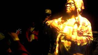 Blu, TiRon, &amp; Ayomari- Doin Nothing (Remix)