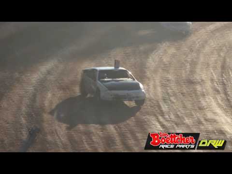 Modified Sedans - Heat 33 - Lucas Oil Kings Royal V - Kingaroy Speedway - 28.01.17