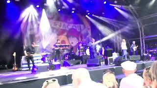 Paul Heaton and Jacqui Abbott open Manchester gig with I don’t see them