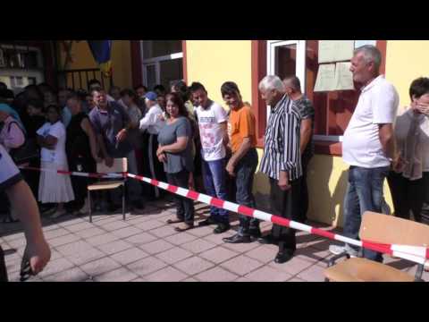 Îmbulzeala la o secţie de votare din Butimanu!