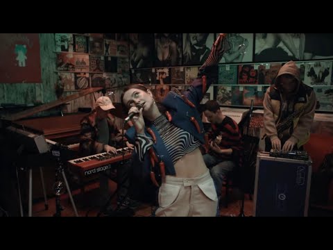 hoshii x ania szlagowska - bąbelki (hoshii sessions)