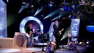 Status Quo - The Party Ain&#39;t Over Yet TOTP 18-9 2005