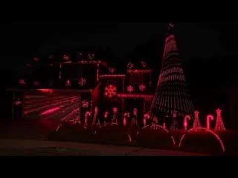 Avengers Remix 2020 Christmas Light Show (Approaching Nirvana)