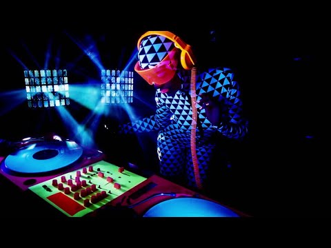 MoodWarp Quintin Christian And Vandermeer - Illusion (Original Mix) HD