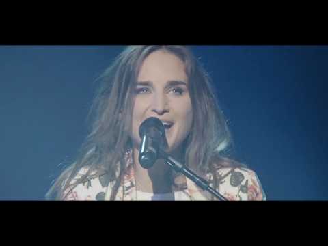 Typh Barrow - Doesn't Really Matter - Live at Ancienne Belgique