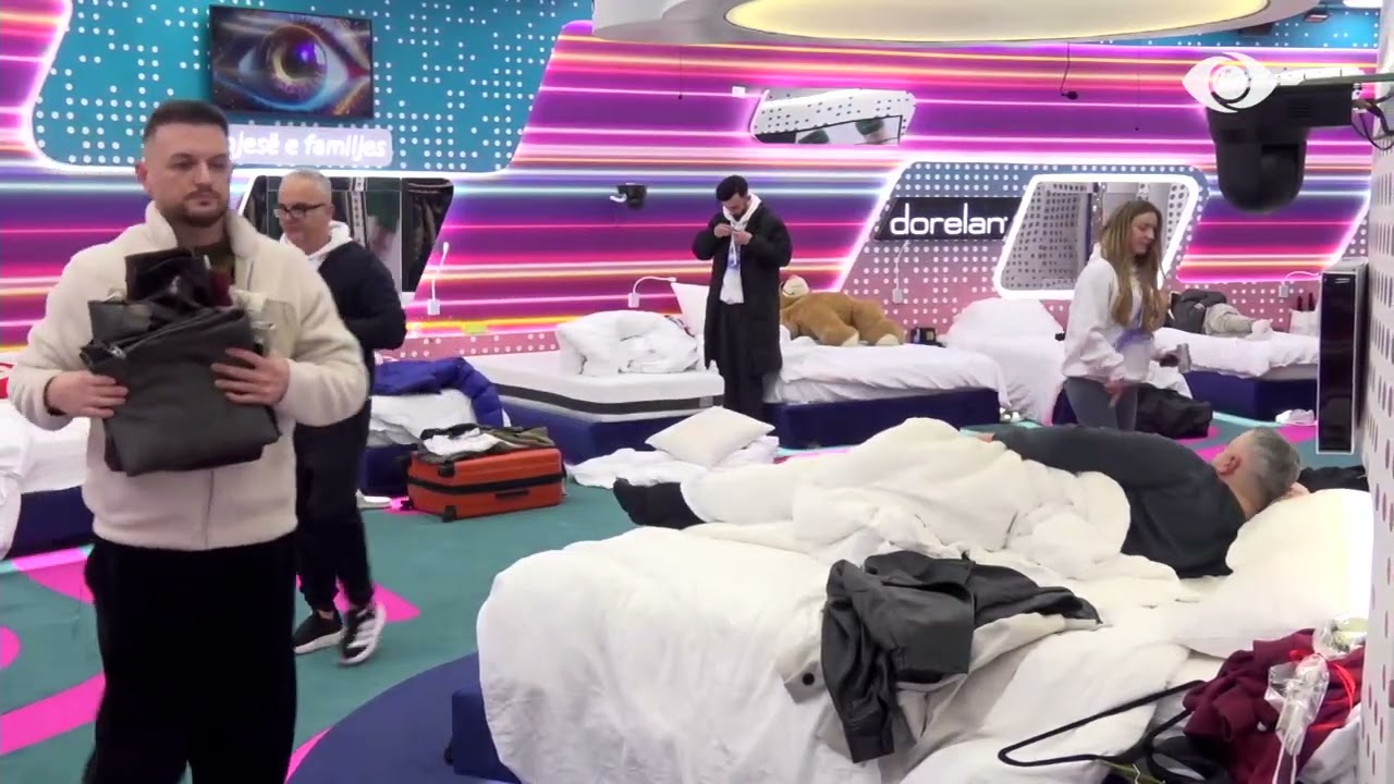 Rogerti-Kristit: Të lagu krevatin ty Greta, ajo mendoi se ishte i imi