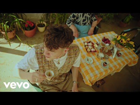 Vins - CAFFELLATTE con Yaraki (Visual)