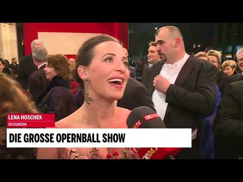 Opernball: Lena Hoschek auf dem Red Carpet