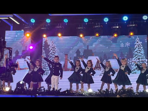 Acadele Mix - Ce frumoasă este iarna