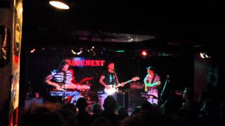 Bear Hands - Bad Friend (Live)