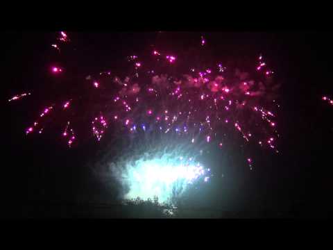 Shellscape SCF733  49s 30mm White strobe mine w blue tail to red strobe willow