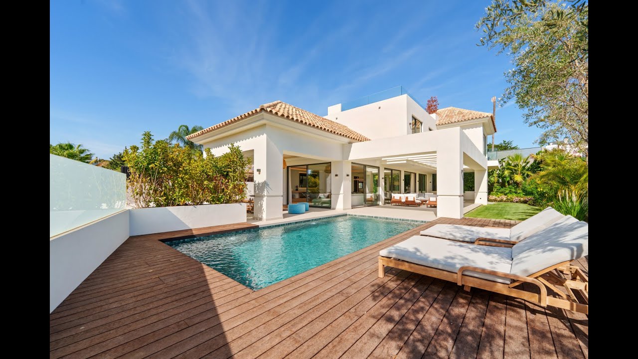 Villa en venta en Linda Vista Baja, San Pedro de Alcantara