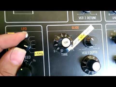 Terry Bull hands on: Yamaha CS-15 LFO mods.