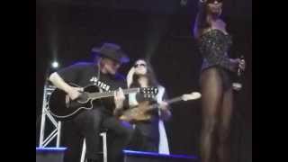 Alabama 3 2012-04-05 U Don't Dance To Techno Anymore.mov at The Byron Bay Bluesfest